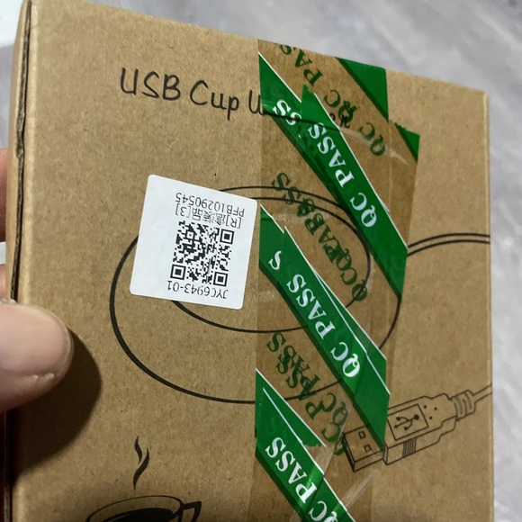 Cup warmer usb new 
In original pack - Picture 3 of 4